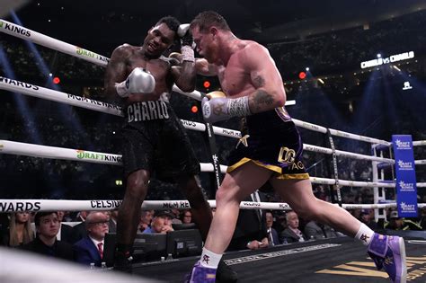 Alvarez thoroughly dominates Charlo to win by unanimous decision.